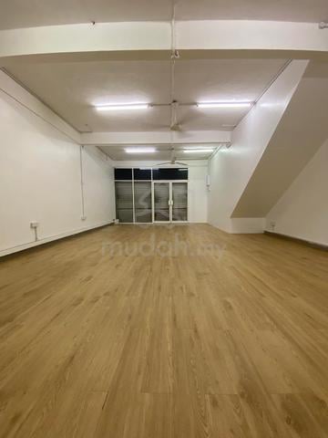 Rumah Kedai Untuk Di Sewa Jalan Sultan Mahmud Batu Buruk 1