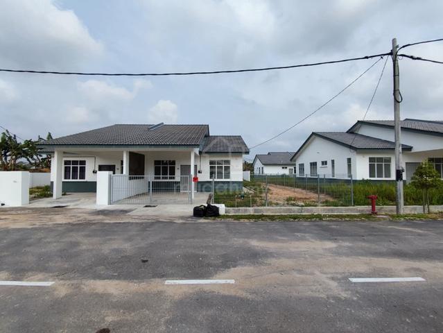 NEW Semi-D House @ Perumahan Makmur Gambang Jaya 2 1