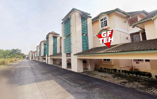 Bukit Merah Laketown 1