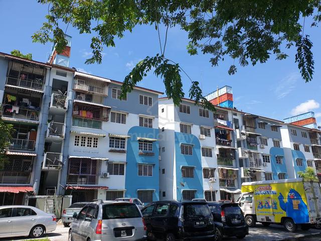 Flat PKNS Seksyen 18 Shah Alam 1