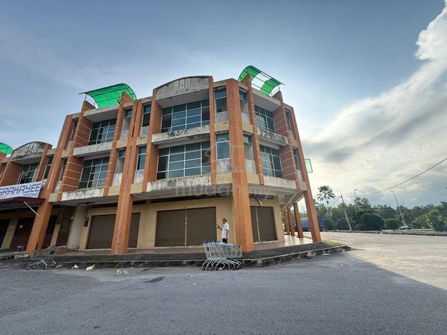 Gopeng New Never Occupied Corner Adjoining Shoplot For Sale Ipoh Perak 1