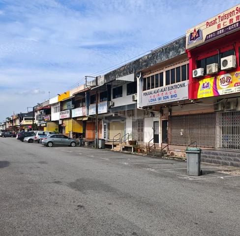 Taman Johor Jaya @ Double Storey Shop Lot For Sale 1