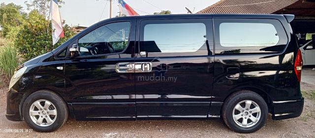 2011 Hyundai GRAND STAREX 2.5 ROYALE (A) - 4