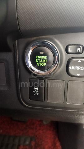 2012 Toyota WISH 1.8 (A) New FACELIFT Full S Spec - 4