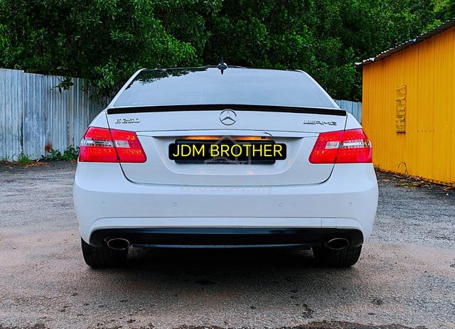 2010 Mercedes Benz E-CLASS 1.8 250 SPORT AMG CGI A - 4