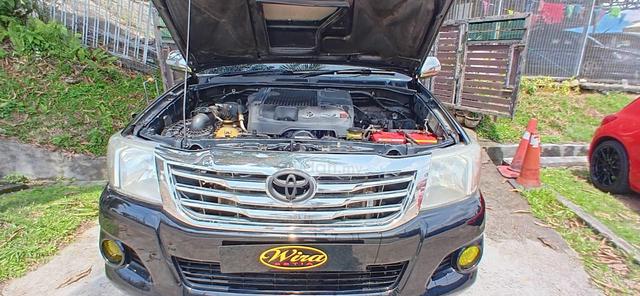 2012 Toyota HILUX 3.0 G (A) - 5
