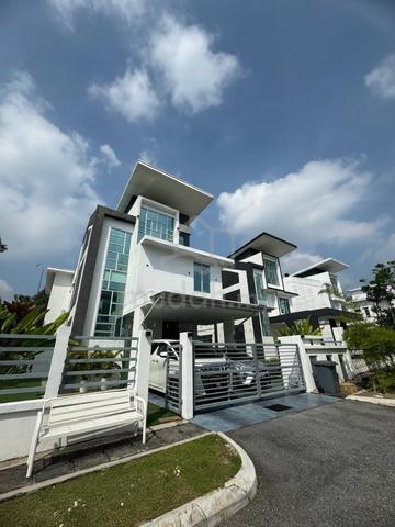 Bungalow 2.5 Storey Taman Laman Puteri, Sikamat, Seremban 1