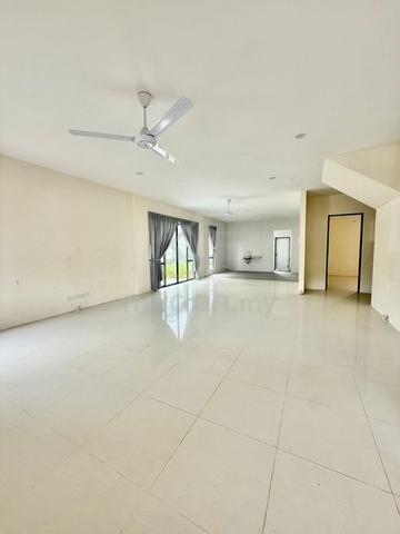 For sale Double Storey Semi-D Taman Hijauan Senai Utama, Senai, Iskand 1