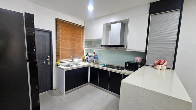 Fully Furnish Open Facing 2 Sty Teres house KEN RIMBA LEGIAN Shah Alam 1