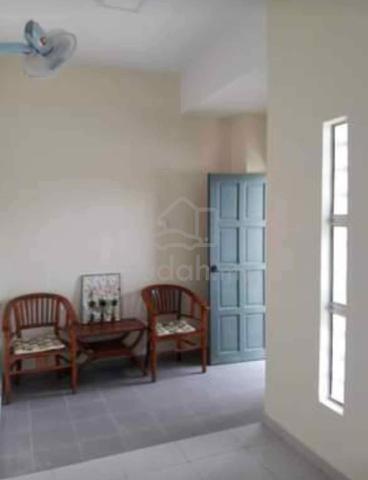 Rumah 2 tingkat 1