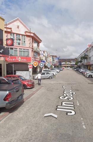 Taman daya jalan Sagu 3 storey corner shop behind public bank 1