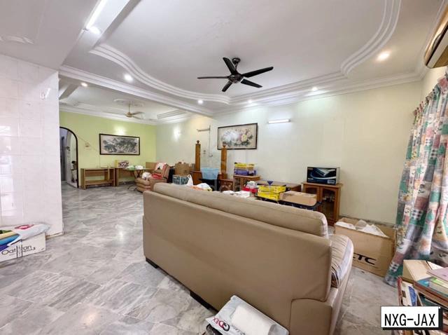 Bandar Baru Klang Double Storey House renovated n extended value buy 1
