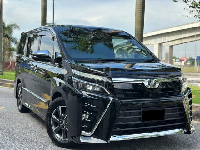 2018/2024 Toyota VOXY 2.0 ZS KIRAMEKI (A) F/LOAN - 1