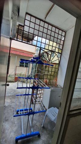 Triple Sharing Master Bedroom for Rent at USJ1 Taman Subang Permai 3