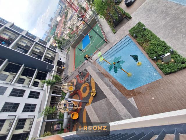 Junior Room Low Deposit Near Mrt Furnished Move In Kuchai Sentral New 1
