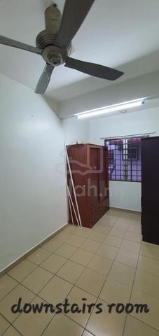 CAT BARU !! Rumah 5 Bilik Saujana Impian !! Kabinet Dapur !! 5