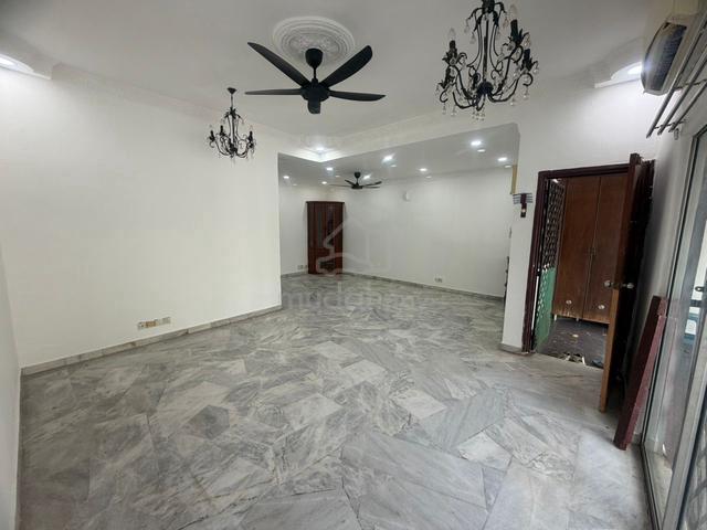 [Renovated Unit /22x70] 2 Sty Terrace,Taman Velox,Country Homes,Rawang 1