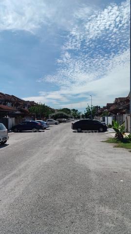 Double Storey House At Jln Makyong Bandar Bukit Raja, Klang 1
