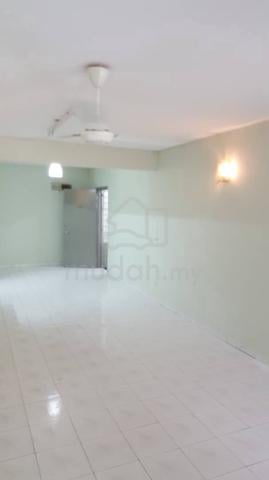 saujana apartment 1