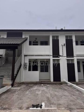 Jalan Serindit Townhouse | Bandar Putra Kulai | Ground Floor | 3R2B | 1