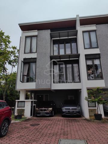 CORNER 3 Storey House at Symphony Hills Cyberjaya Selangor 1