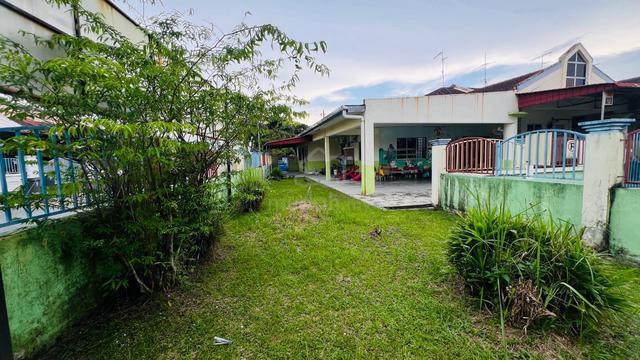 Nusa bestari corner single storey good cond extended house for sales 1