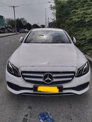 Mercedes Benz E200 Avantgarde - 1