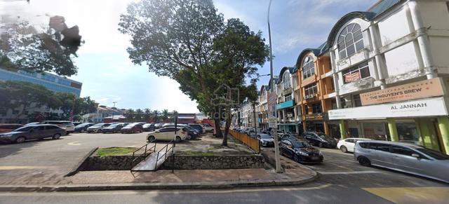 taman melawati 3 sty shop lorong sarawak . 22x80 fully tenanted 3