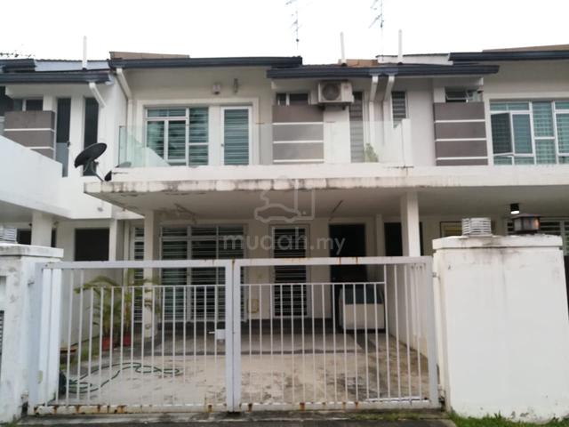 Renovated 2 Storey Horizon Hill Golf East 1