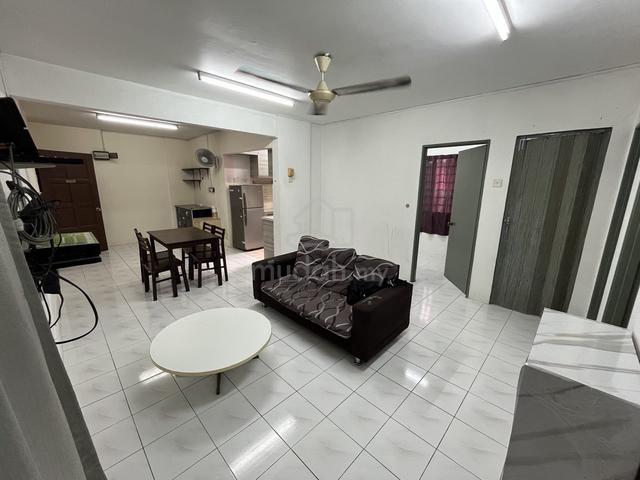 saujana apartment 1