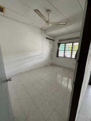 taman merak 1