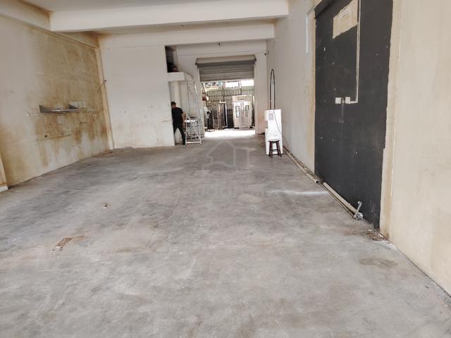 3 storey shop lot, jalan hashim, muar 1