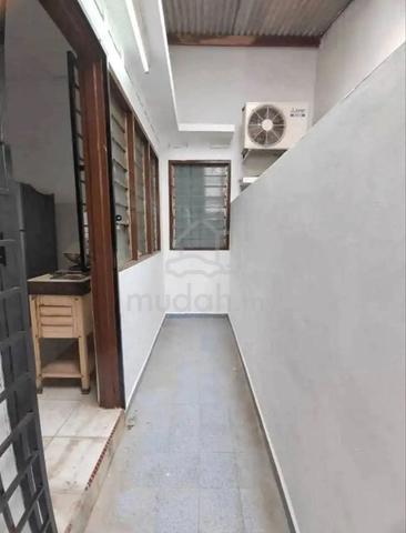 Taman Universiti Skudai 20x65 Well Maintained Unit 5