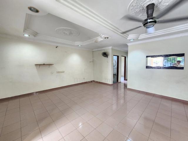 Well Maintain Bandar Sri Damansara Sd11 Endlot Single Storey for Sale 1