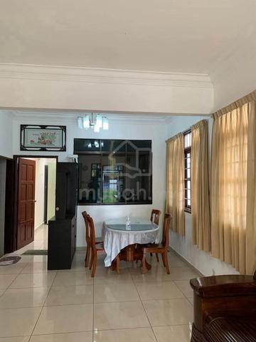 Taman BDC 2-Storey House For Rent 1