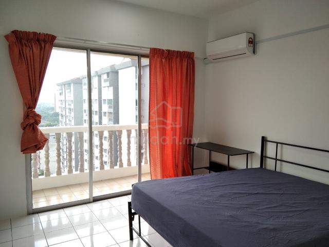 Zero Deposit Fully Furnish Middle Room Free wifi ukm upm uniten mrt 1