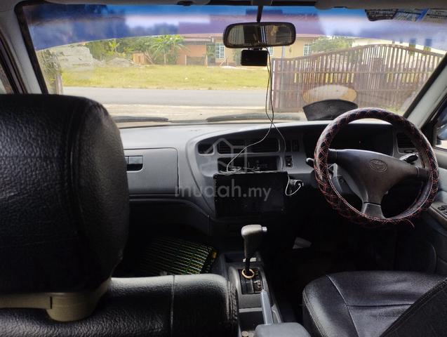2002 Toyota UNSER 1.8 GLI FACELIFT (A) - 4