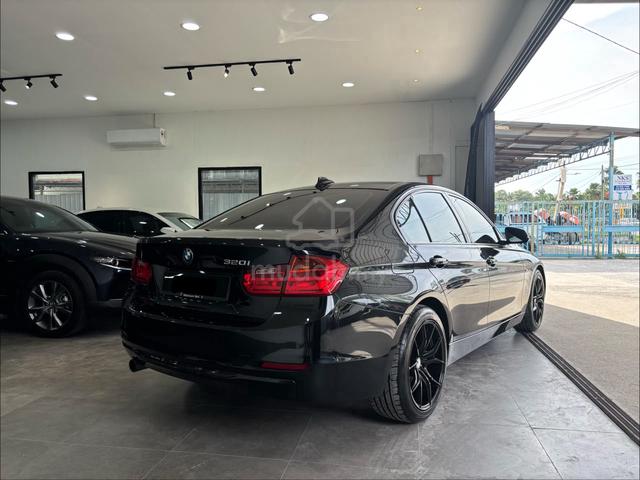 2015 BMW 320i 2.0 Sport - Well Maintained - 4