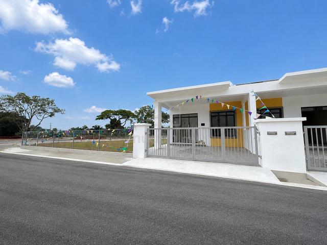 Rumah Teres Setingkat (Corner) di Parit Buntar Perak 1