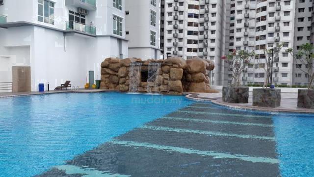 Bilik Single di M Condo Kondo Mutiara Larkin Johor Bharu Singapore 1