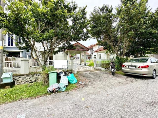 2 Storey Semi D Cluster, Lorong Az Zaharah, Bandar Puncak Alam 1