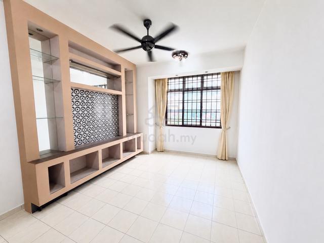 Indah Court Apartment (Bukit Indah) 1