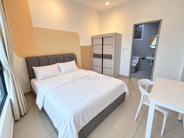 Female Unit! 1 Min Walk LRT, Master Room w/ Private Bath, NIKKA CHERAS 1