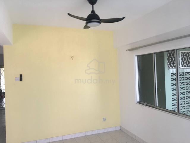 Bukit Awansari (OG Court) 1