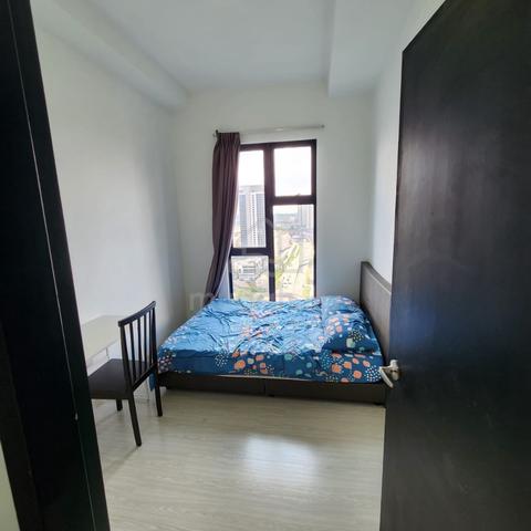 Fully Furnished Window Room for Rent 1