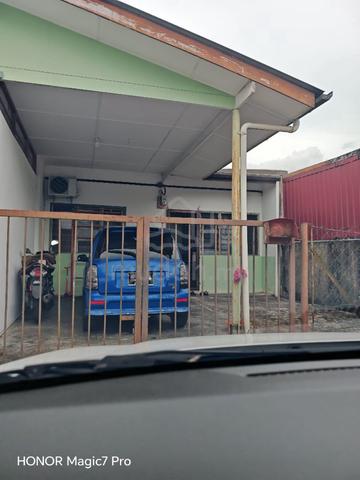 100% LON, Banjaran Serapi, Sungai Tengah Matang 1