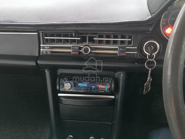 Mercedes Benz 200 2.0 (M)50 yr 50k done new perfec - 3