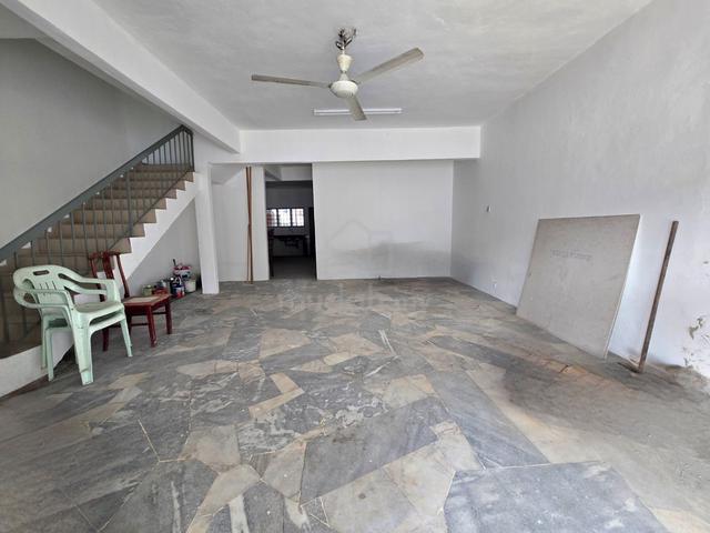 Taman Sentosa End Lot Double Storey House for SALE, Extra 11Ft land 1