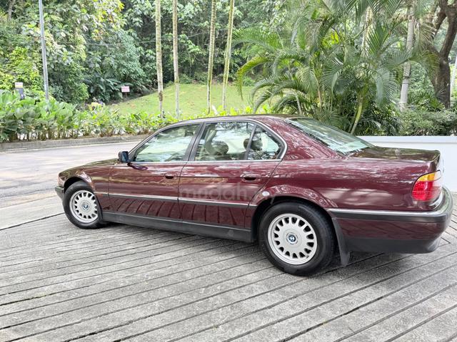 Bmw 728i E38 - 3