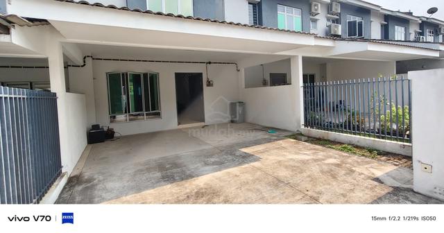 [GATED GUARDED] Double Storey Taman Iringan Bayu Mekary Seremban 1